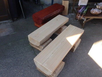 手作りベンチやメガネ置きが当たるビンゴ大会 木のよさがわかる豪華景品 ライフガード北陸支社 ７ころび８おき