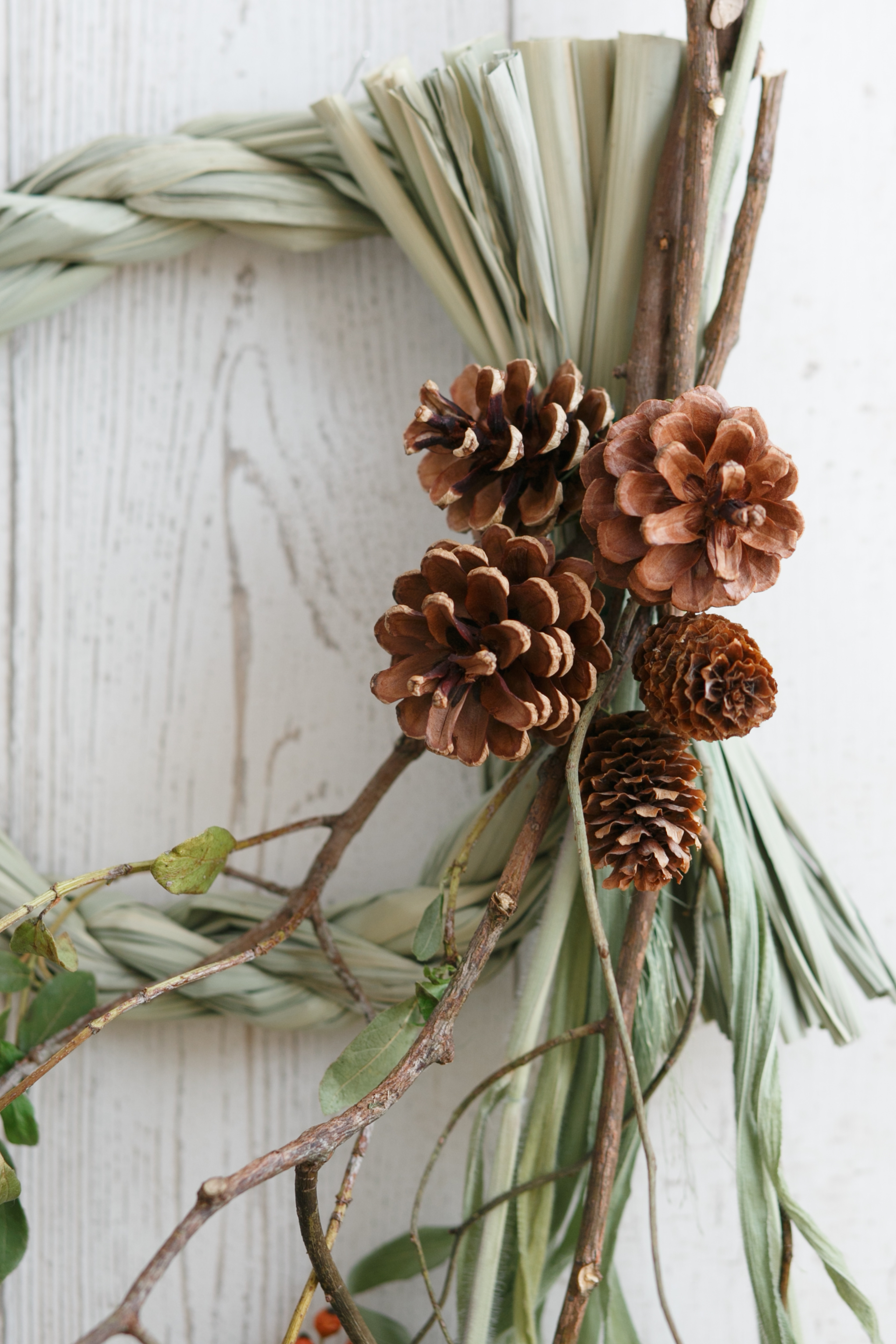 ナチュラルなお正月飾りを手作りしよう ドライフラワーを使ったしめ縄リースの作り方 Life Decoration フォト スタイリング 西村有 ナチュラルなお正月飾りを手作りしよう ドライフラワーを使ったしめ縄リースの作り方 Life Decoration フォト スタイリング 西村有