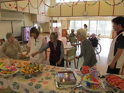 スイーツバイキング らいふ川越 有料老人ホームふれ愛合日記