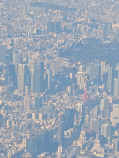 PXL_20251217_050209776