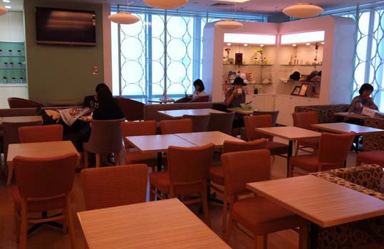 美とライフスタイルを応援するハイブリッド型のカフェ 大丸梅田店5階 コスメカフェ Cosmecafe はっしんのグルメ