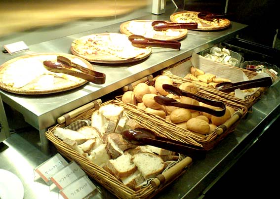 ららぽーと甲子園の人気バイキング グランブッフェ はっしんのグルメ