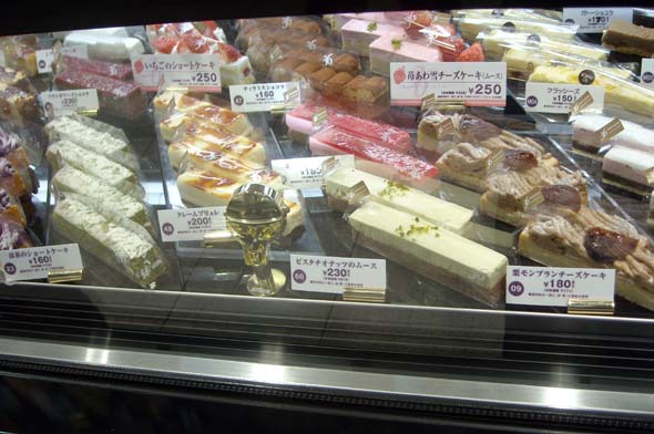 食べやすいスティックケーキ 棒状ケーキ ３６スティックス リブ住吉店 はっしんのグルメ