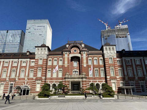 ■建築/新旧融合/ルネッサンス/東京駅/再開発/街並み/都会