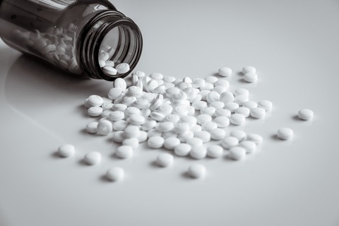 薬/錠剤/メンタルヘルス/鬱/オーバードース/薬物依存/ストレス/睡眠薬