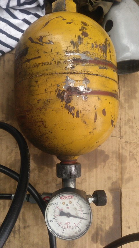 アキュムレータ１