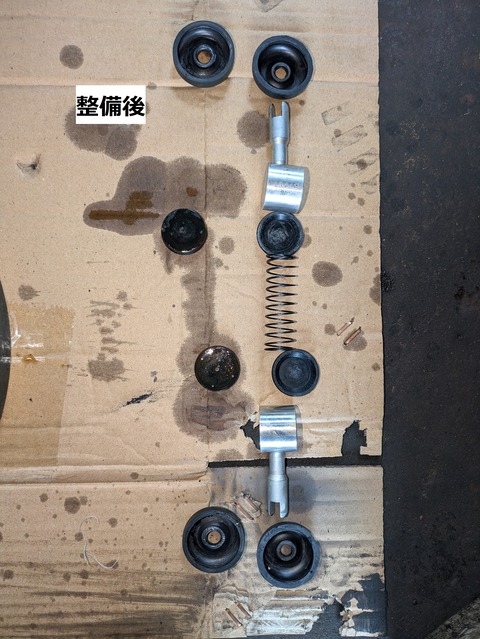 7 右ピストン清掃後