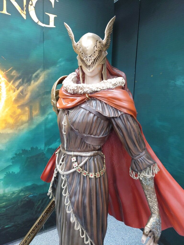 エルデンリングマレニアコレクターズエディションフィギュア