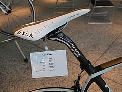 R848���������