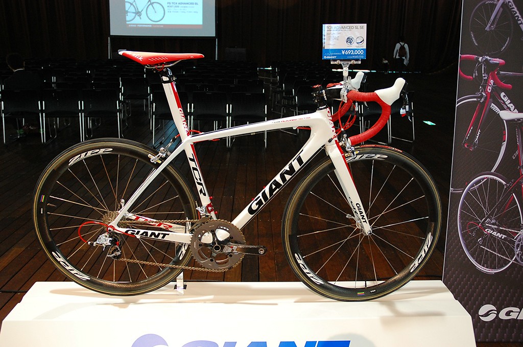 ハイエンドロードモデル 2011 GIANT 展示会 : ライトサイクル ブログ ハイエンドロードモデル 2011 GIANT 展示会 : ライトサイクル ブログ