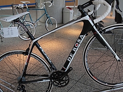 R848���������