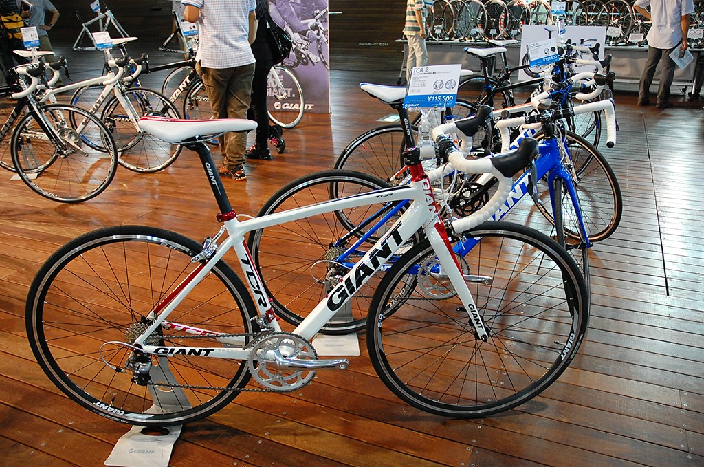 GIANT ジャイアント 2011 もう一台のお勧めロード : ライト GIANT ジャイアント 2011 もう一台のお勧めロード : ライト