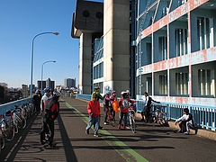 tn_PC300198