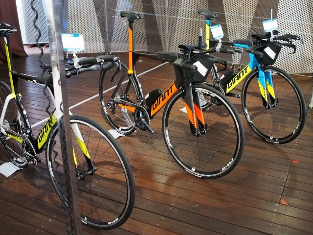 GIANT 「ジャイアント」 TRINITY ADVANCED 2017年モデル TT ロード