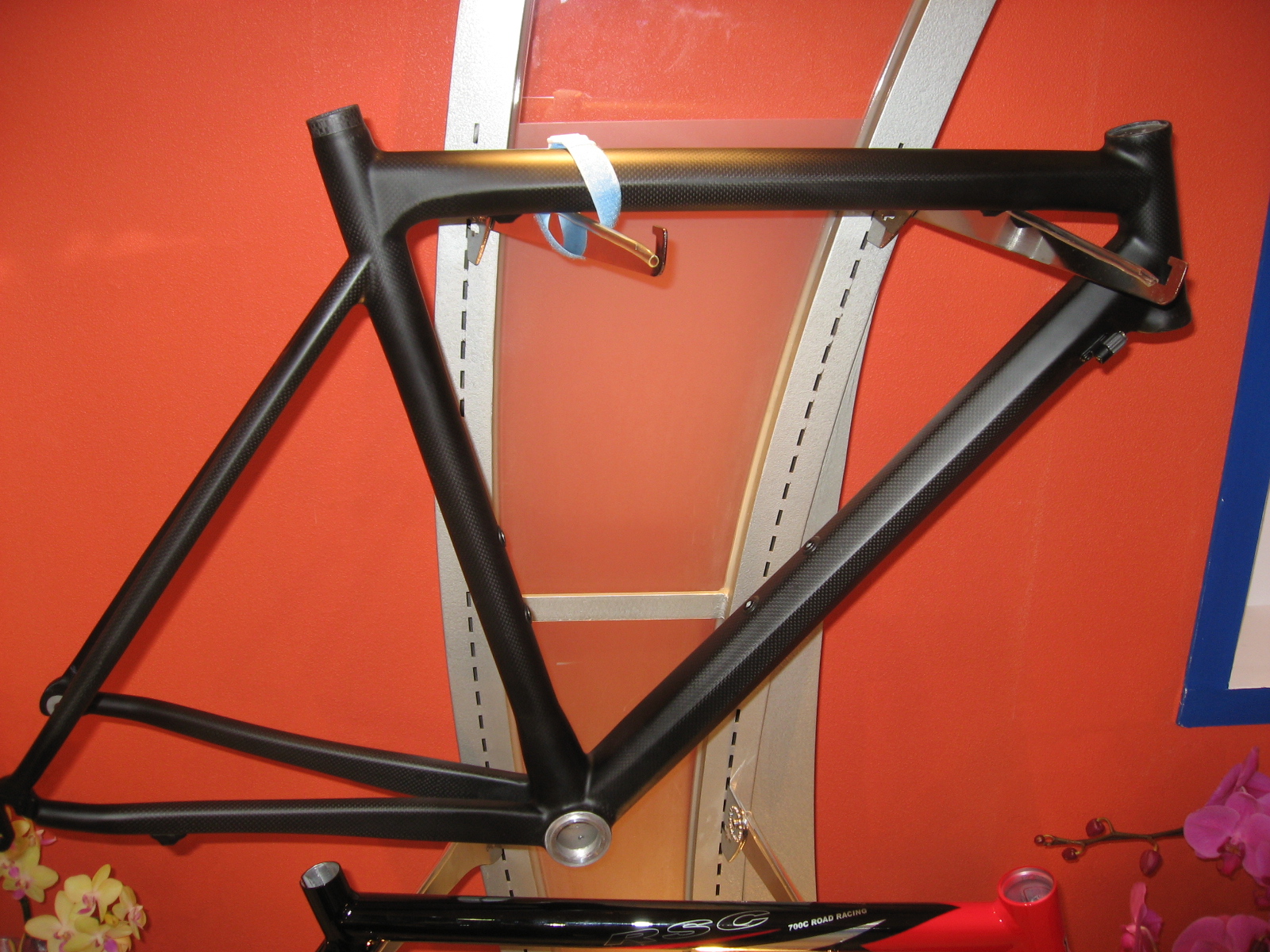 最先端のカーボンパーツ等 Vol.2 : ライトサイクル ブログ