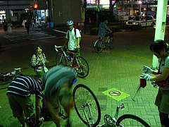 平井駅前で反省会