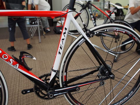 生粋のイタリアレーシングアルミモデル Team SCANDIUM DeRosa 2015 ...
