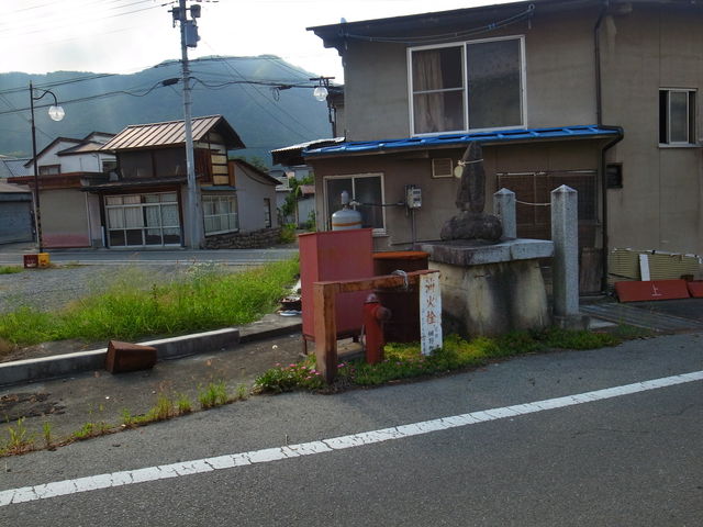 R0010789
