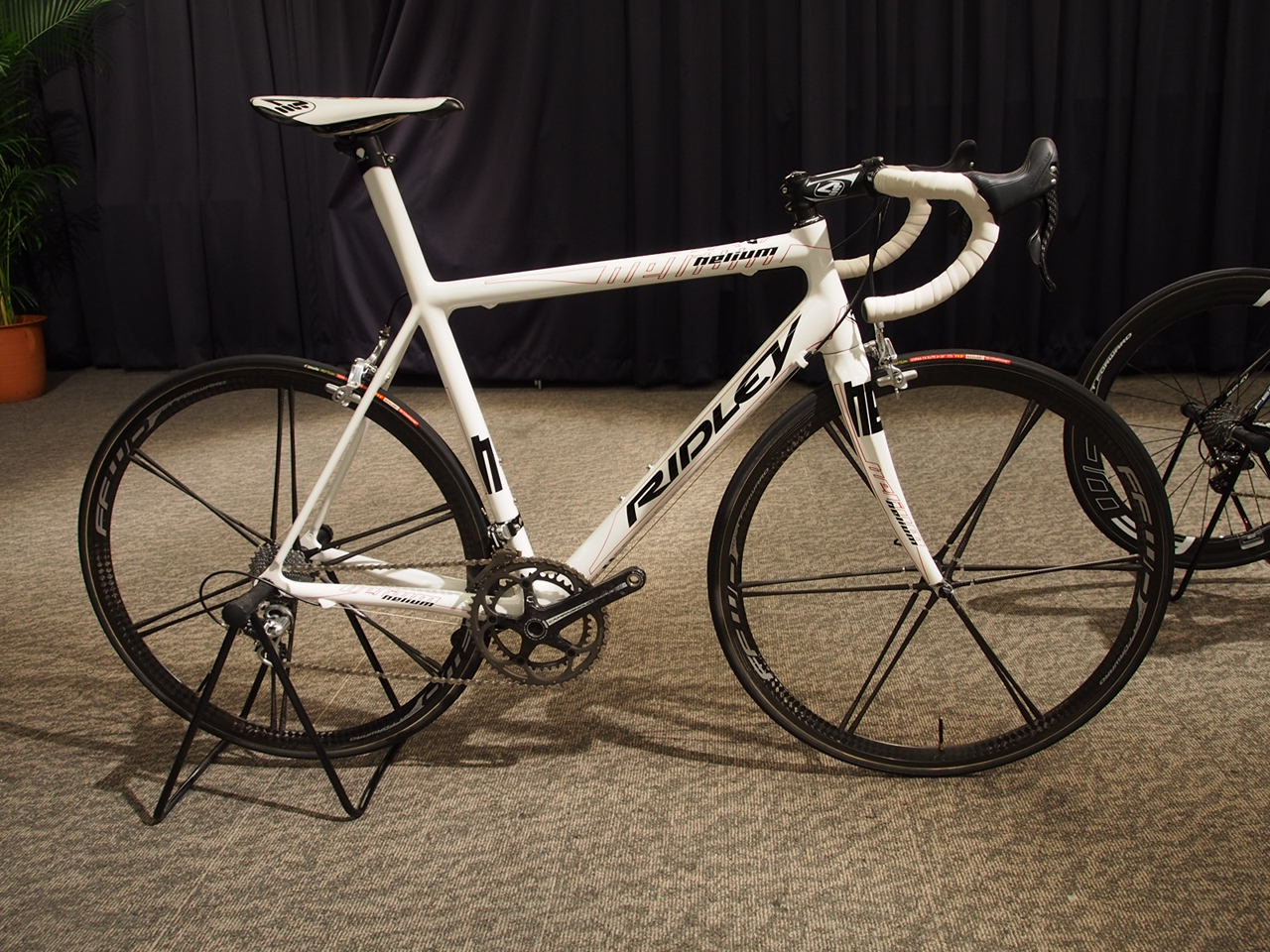 RIDLEY 2013 展示会 東京 リドレー ベルギーブランド : ライト RIDLEY 2013 展示会 東京 リドレー ベルギーブランド : ライト