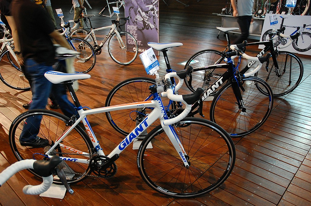 Giant ロードバイク TCR1 2011年型 GIANT 「ジャイアント」 TCR1 2011年モデル ロードバイク / 浦和