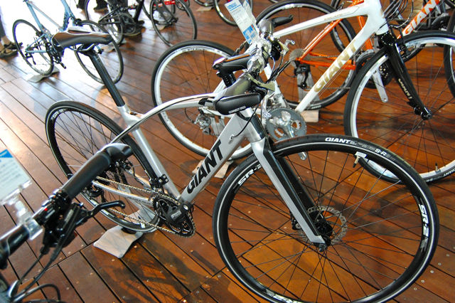 GIANT FASTROAD SLR2 クロスバイク ディスクブレーキ 2019 GIANT