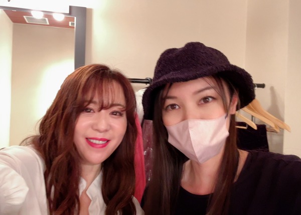 2C3CDE74-64BA-40C4-B1B0-2F94E3E8D933