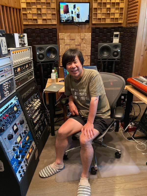 AAEE04EB-49BE-47B3-B707-7DC4479758D8