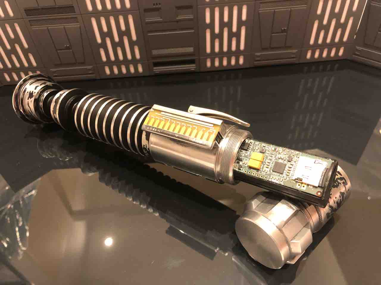 ご依頼品 ルークV2ライトセーバー RPK V2ネオピクセル