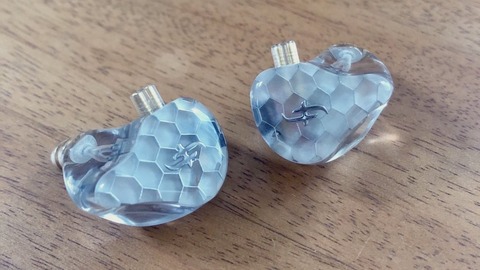 SIMGOT EK3 「“4種類の音色”×“迫力のあるボーカル”に酔いしれる