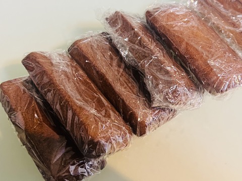 50D8F0A4-2812-4721-8FCF-85365ADD360D