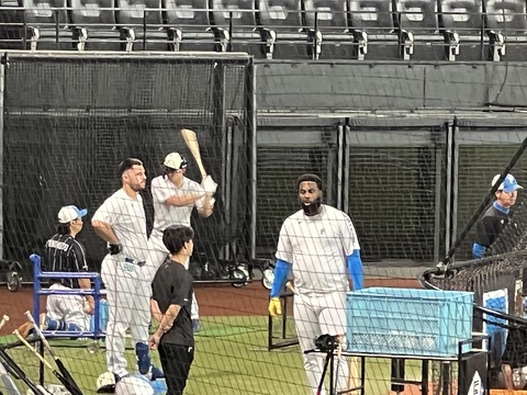 C29A43D8-949B-44D4-8C77-67041A2DDA37