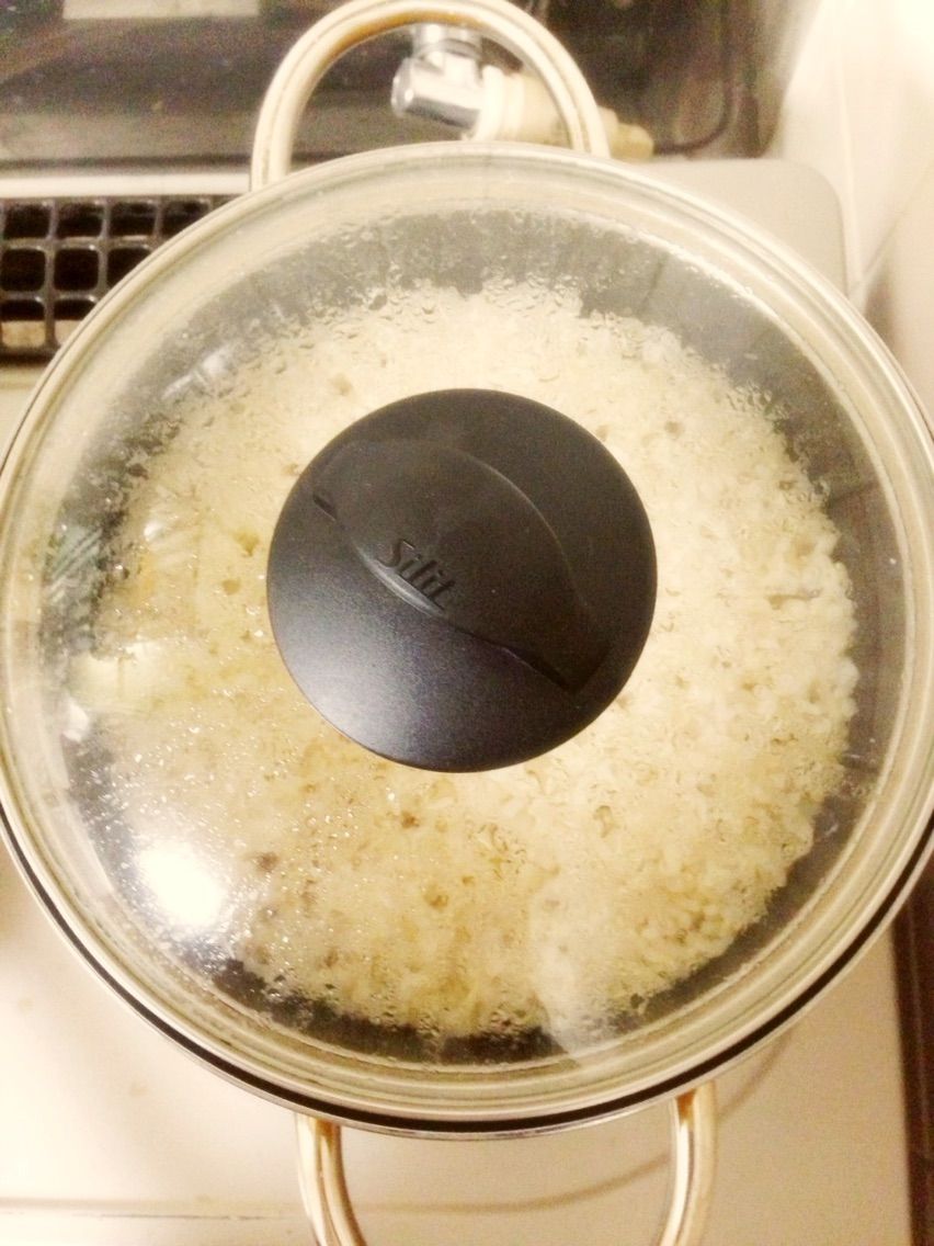 シリットの鍋で玄米びっくり炊き そんなに多くは食べれない