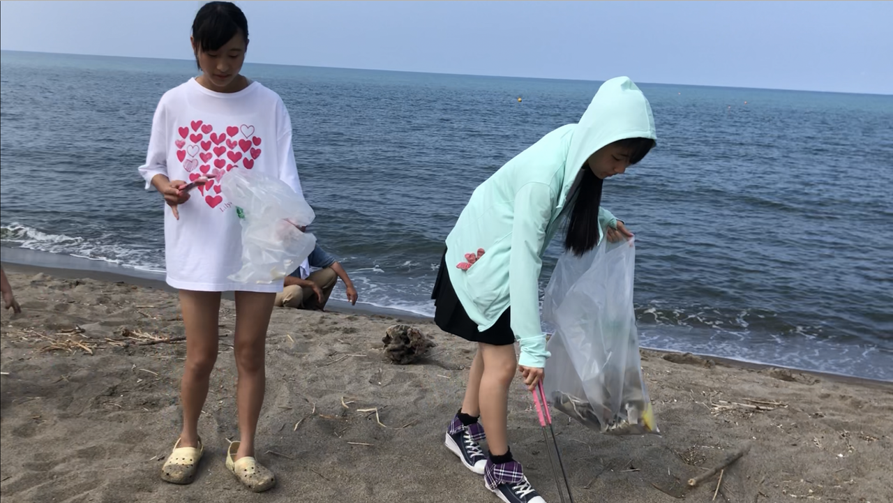 新潟クリーンcleanプロジェクトin野積海水浴場 新潟ガールズ集団lily Marry S