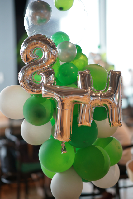 雰囲気レポ Lineが8歳に Lineの誕生日を世界のlinerたちと祝う日 Line Hr Blog