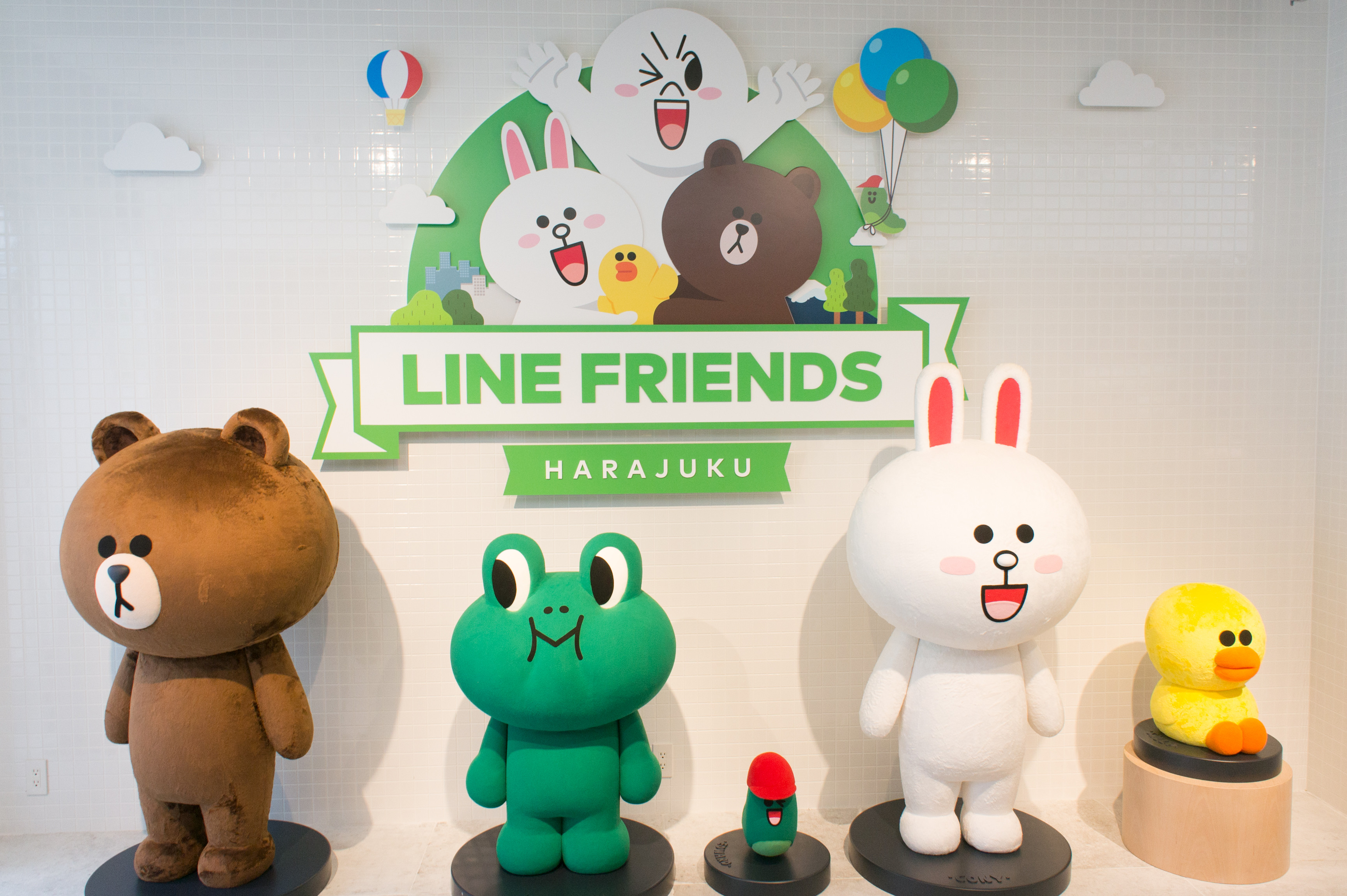 レポート Line Friends Store が12月13日午前9時にグランドオープン オープン前日の先行内覧会では カワイイ 連発 Line公式ブログ