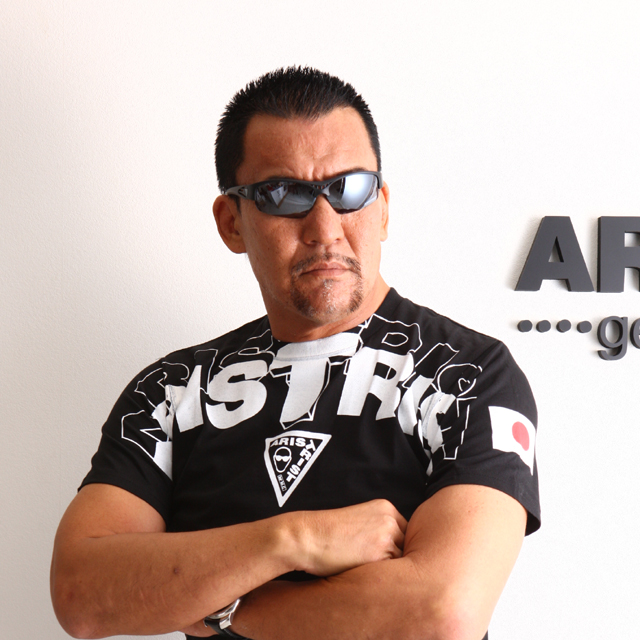 お笑いコンビ たんぽぽ プロレスラー 蝶野正洋のline公式アカウントが登場 Line公式ブログ