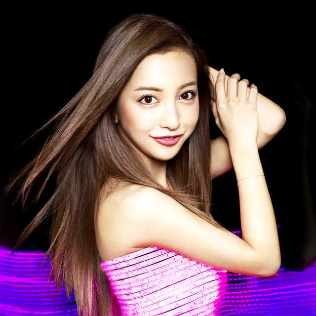 歌手・板野友美、シンガーソングライター・清水翔太、ブロガー