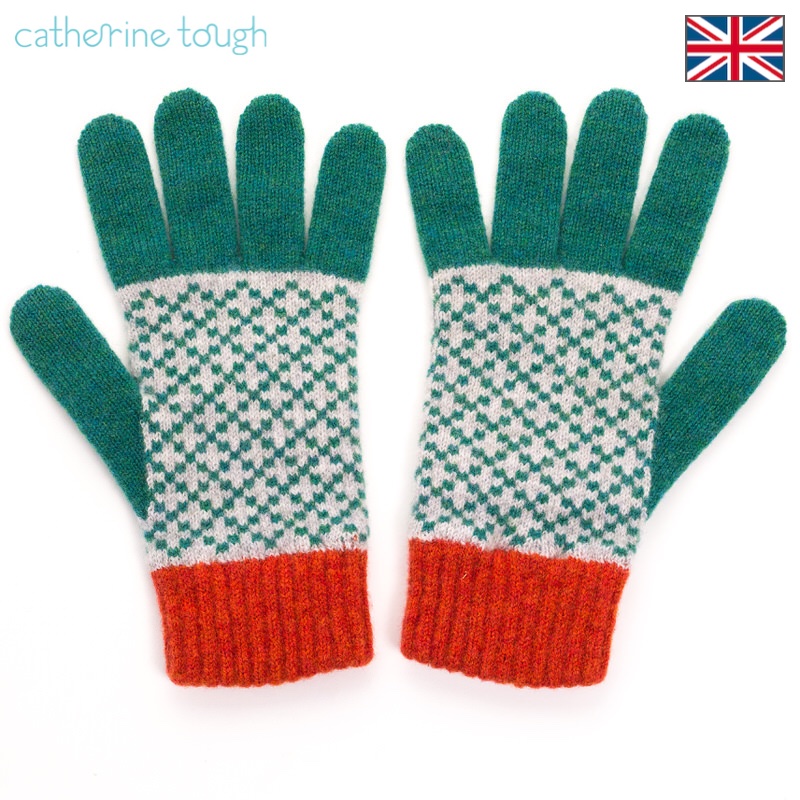 Lineトリップバザール イギリスブランド初登場 伝統テキスタイルを活かした上質ニットや 英国国立博物館でも販売される信頼のジュエリーをご紹介 Line公式ブログ