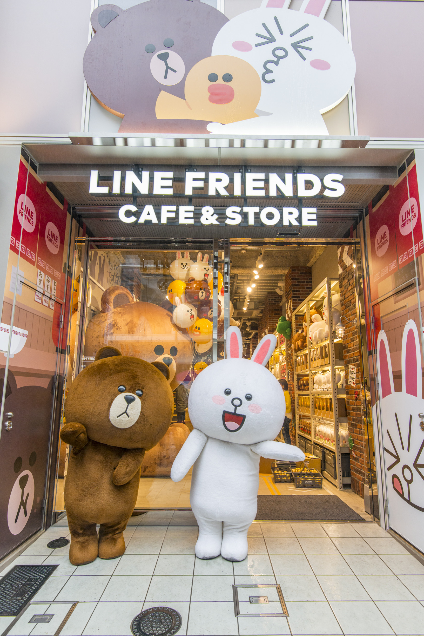 レポート 3 19 土 Am9時 西日本初のline公式キャラクターグッズショップ オープン 初日から行列ができるほどの反響 Line公式ブログ