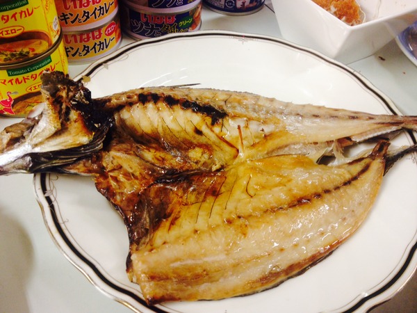 酒・缶詰バー キハ 特大トロアジ焼き