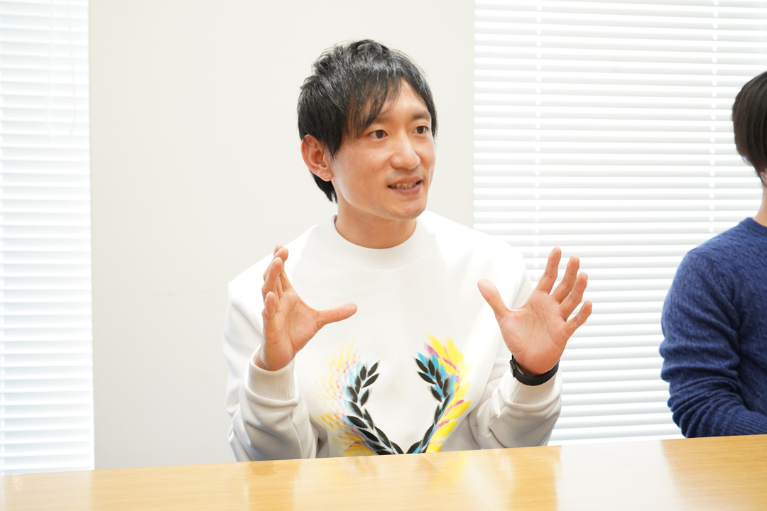LION_GOLD_005