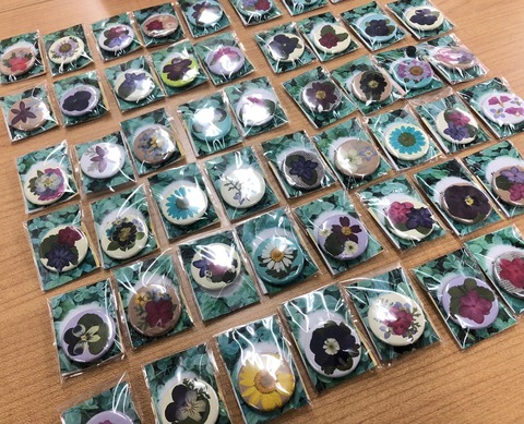 LINE_ALBUM_HOYAボタニカル缶バッジ_220222