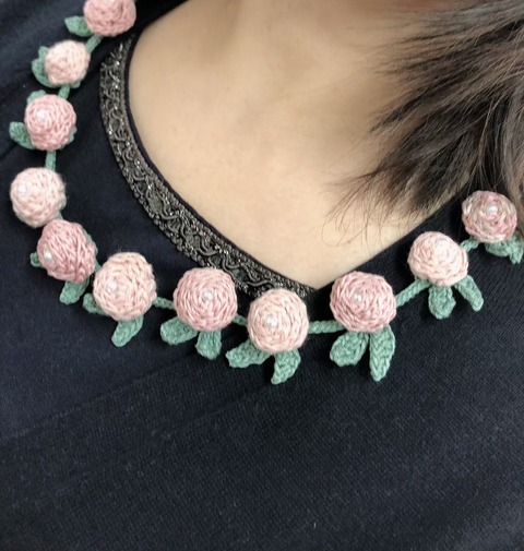 バラのラリエットトリミング