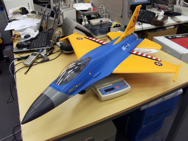 ALFAのF-16を組み立てる。 : リトルベランカの電動ラジコン