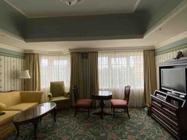 ３階のコンシェルジュ デラックスルーム パークビュー ３ ６階 In 東京ディズニーランドホテル ひとりディズニー 大人の時間