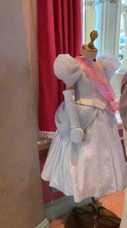 子どもはよくわかっている。～ビビディ・バビディ・ブティックでドレス