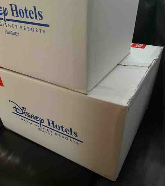 宿泊者限定オリジナルグッズを自宅へ送った From 東京ディズニーランドホテルの宅配カウンター ひとりディズニー 大人の時間