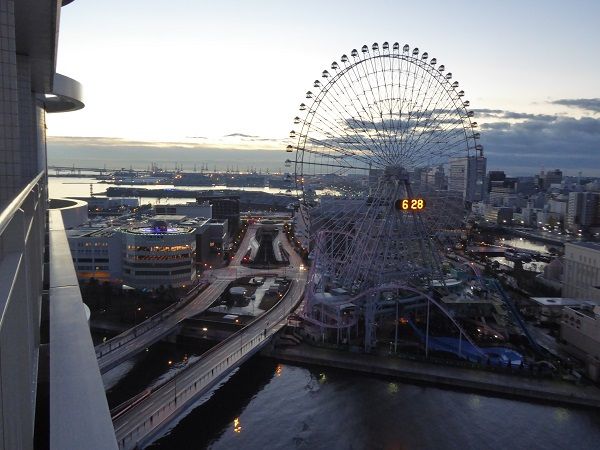 エグゼクティブツイン パークビューと朝食 カフェ トスカ 少々 In 横浜ベイホテル東急 クリスマスイン1泊目 Little Women ディズニーへ行く