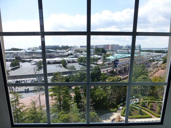 19 真ん中の窓