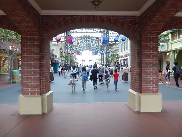 28 プレミアランド